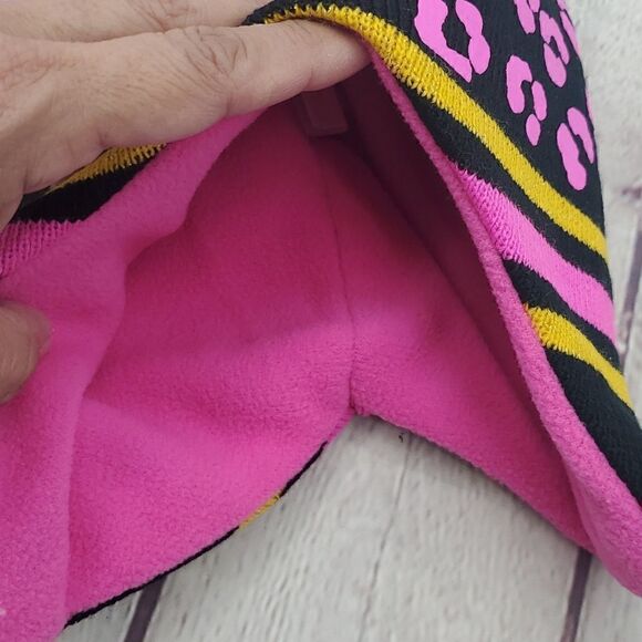 BERKSHIRE Little Girls LOL Surprise Hat & Gloves Set - Picture 10 of 12